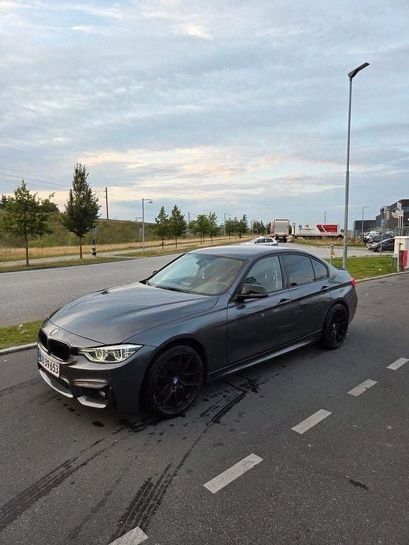 Gebraucht BMW 320 Advantage 190 PS (139 kW) 2018 Grau Limousine