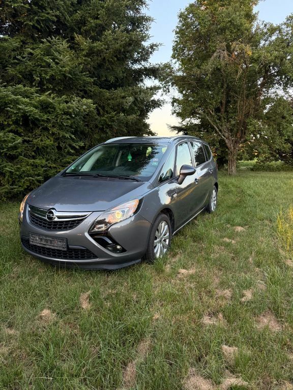 Grau Gebraucht 2016 Opel Zafira Active Van / Kleinbus | 5.650 € (Superpreis) - Bild 1/4