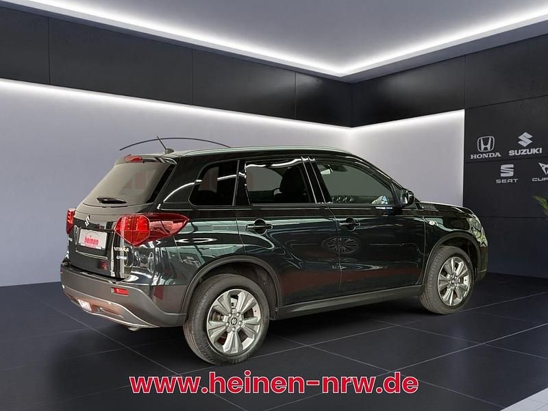 Gebraucht Suzuki Vitara Comfort 129 PS (94 kW) 2021 Schwarz SUV