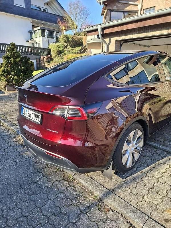 Gebraucht Tesla Model Y 378 kW (514 PS) 2023 Rot SUV