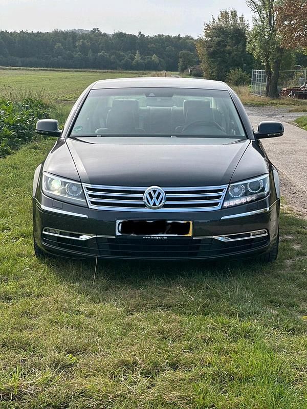 Grau Gebraucht 2013 VW Phaeton Limousine | 13.000 € - Bild 1/4