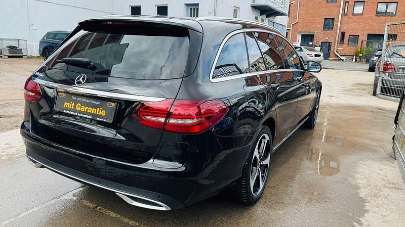 Gebraucht Mercedes C300 Business 194 PS (142 kW) 2021 Schwarz Limousine