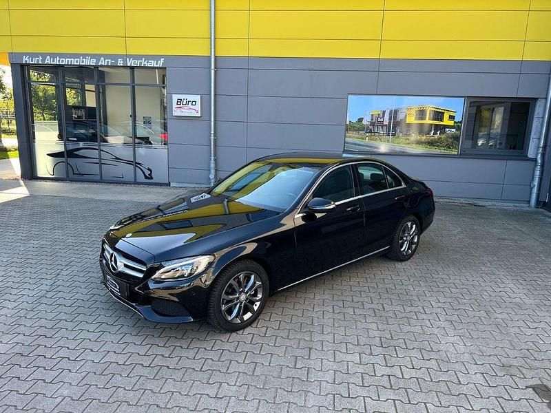 Schwarz Gebraucht 2015 Mercedes C220 Limousine | 21.990 € (Etwas zu teuer) - Bild 1/4