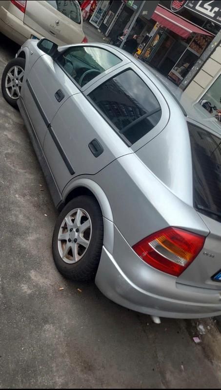 Gebraucht Opel Astra 98 PS (72 kW) 2003 Silber Kombi