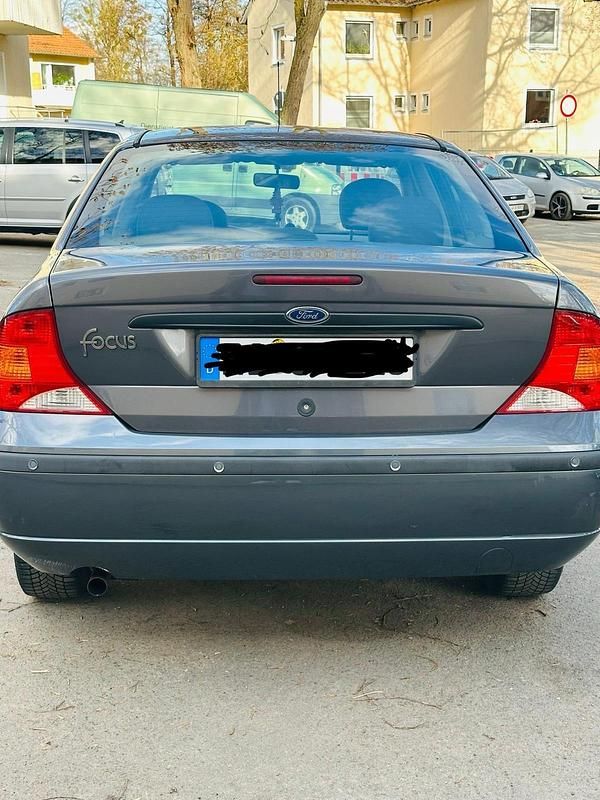 Gebraucht Ford Focus 104 PS (76 kW) 2004 Grün Limousine