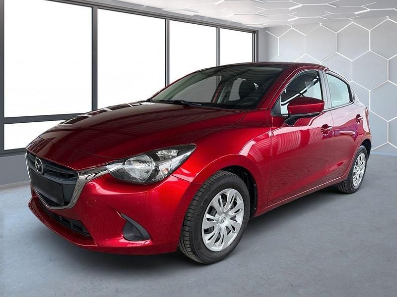 Rot Gebraucht 2018 Mazda 2 Center-Line Limousine | 10.390 € (Guter Preis) - Bild 1/4