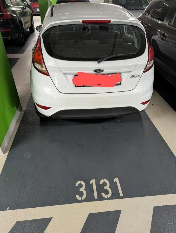 Weiß Gebraucht 2015 Ford Fiesta Kleinwagen | 6.000 € - Bild 1/1