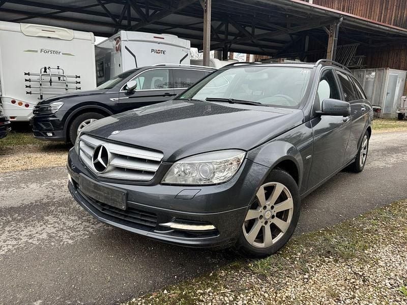 Gebraucht Mercedes C180 156 PS (114 kW) 2010 Grau Kombi