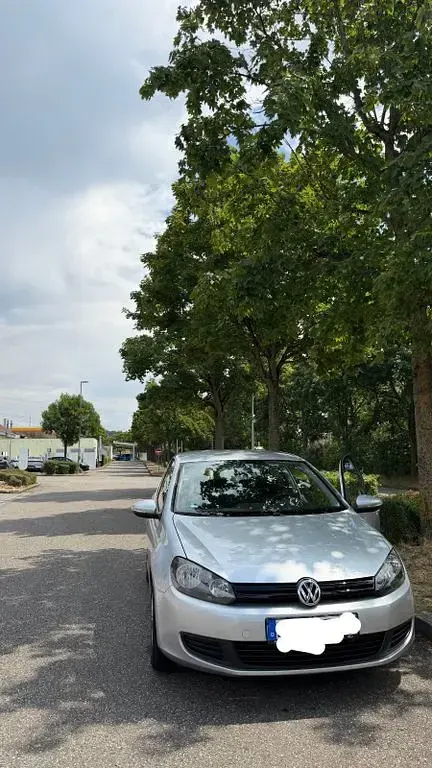 Gebraucht VW Golf VI Comfortline 102 PS (75 kW) 2009 Silber Kleinwagen