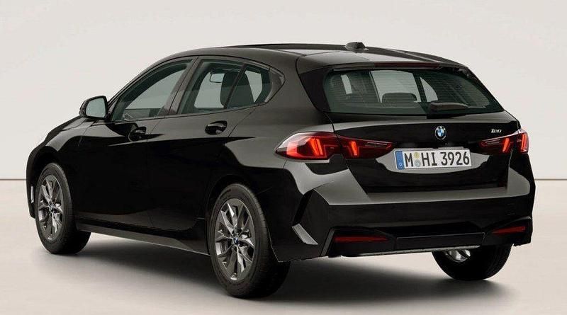 Neu BMW 120 170 PS (125 kW) 2026 Grau Kleinwagen