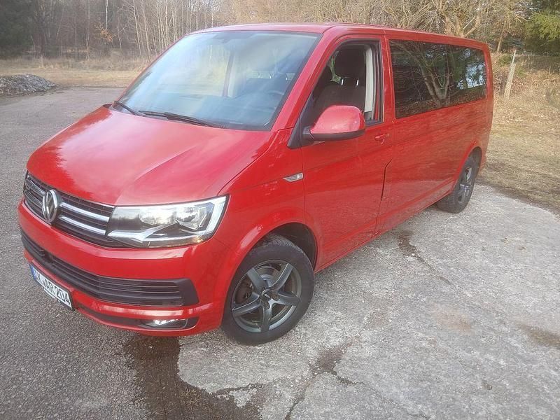 Gebraucht VW T6 150 PS (110 kW) 2018 Rot Van