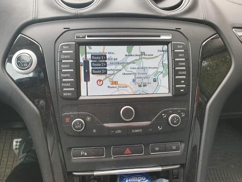 Gebraucht Ford Mondeo Titanium 140 PS (102 kW) 2014 Silber Kombi