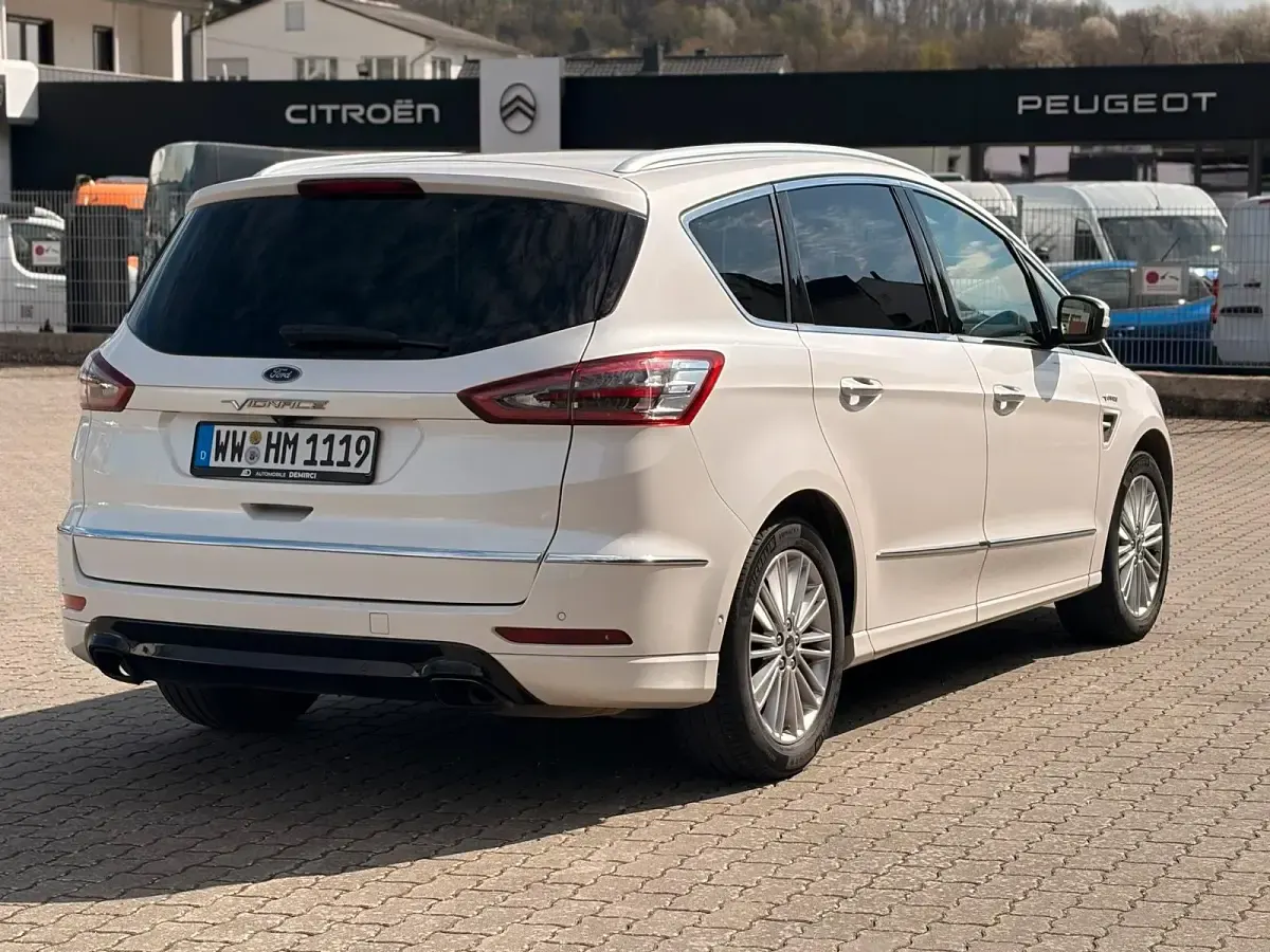 Używany Ford S-MAX Vignale 160 KM (117 kW) 2018 Biały Minivan