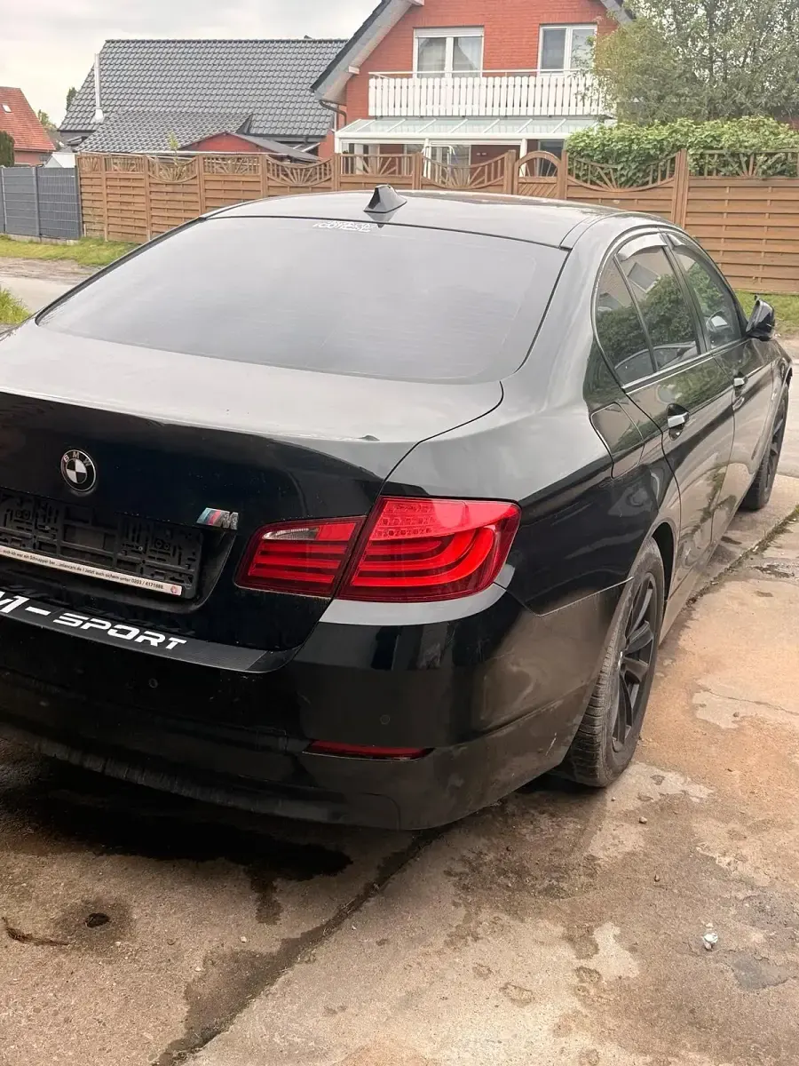 Gebraucht BMW 525 204 PS (150 kW) 2010 Schwarz Limousine