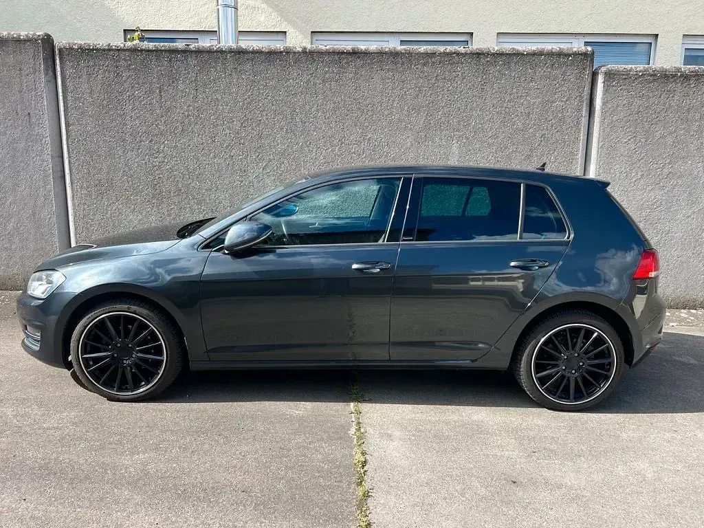 Gebraucht VW Golf VII Allstar 110 PS (80 kW) 2016 Grau Limousine