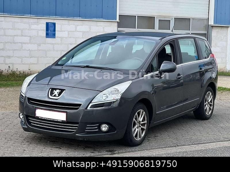 Grau Gebraucht 2013 Peugeot 5008 Active Van / Kleinbus | 2.999 € (Superpreis) - Bild 1/4