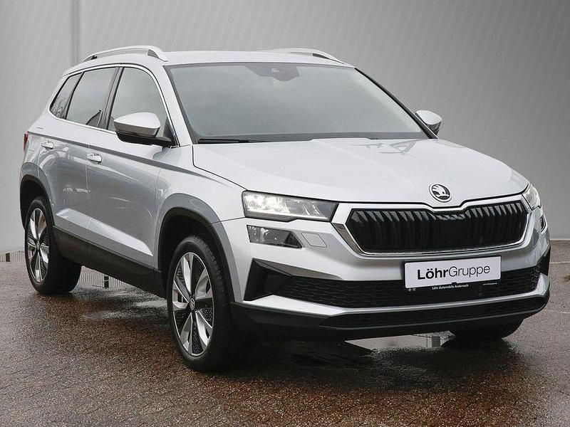 Gebraucht Skoda Karoq Selection 150 PS (110 kW) 2024 Brilliantsilber metallic SUV