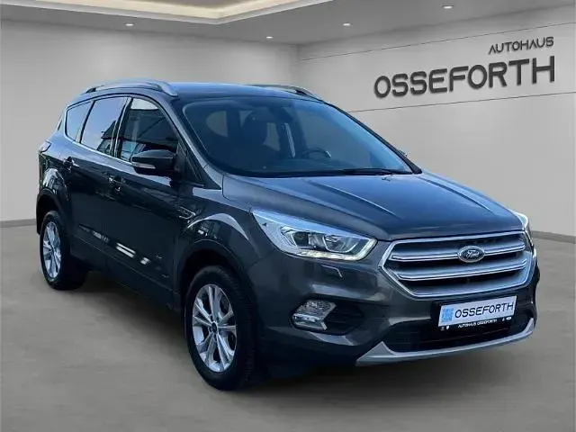 Usata Ford Kuga Titanium 150 CV (110 kW) 2018 Grigio SUV