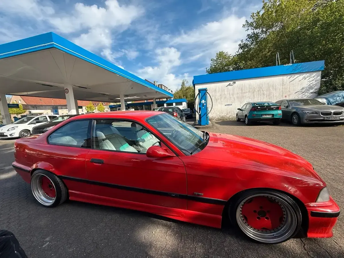 Gebraucht BMW 328 193 PS (141 kW) 1995 Rot Coupé