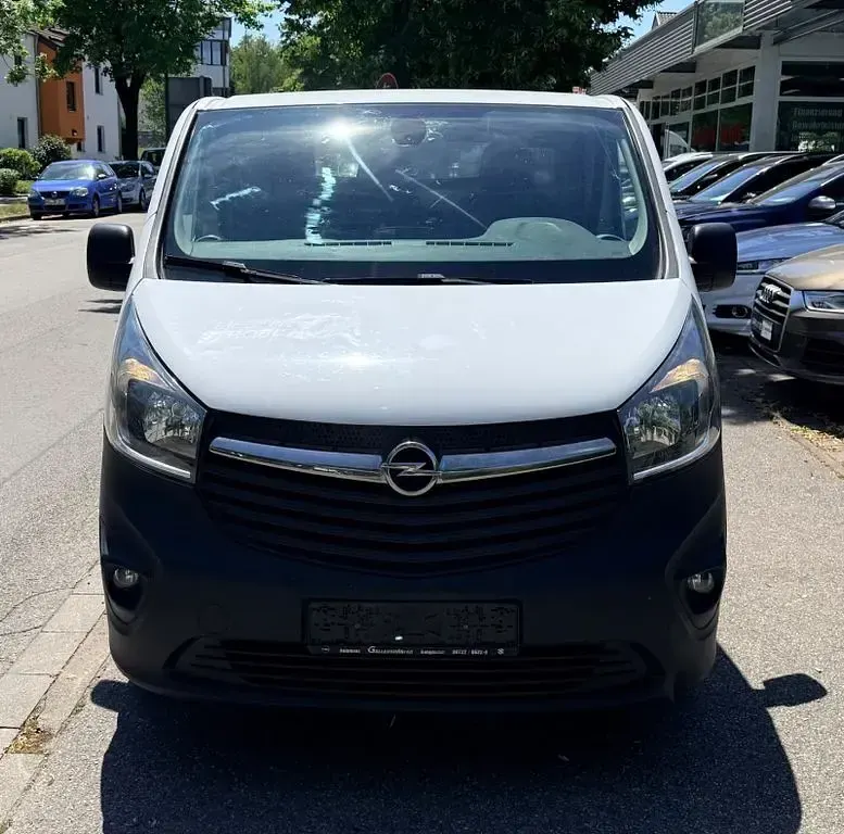 Gebraucht Opel Vivaro 116 PS (85 kW) 2015 Weiß Van / Kleinbus