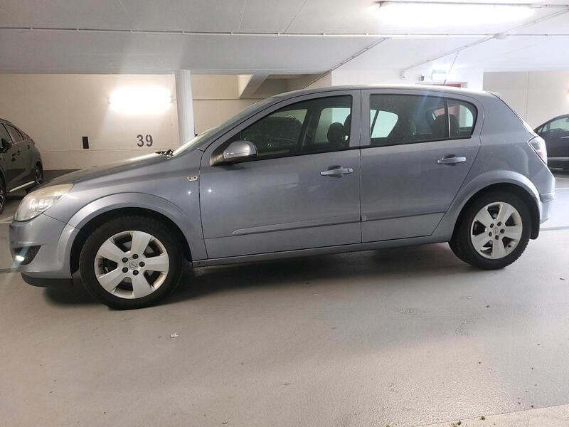 Blau Gebraucht 2008 Opel Astra Kleinwagen | 1.200 € (Guter Preis) - Bild 1/4