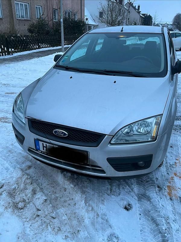 Gebraucht Ford Focus 100 PS (73 kW) 2006 Silber Kleinwagen