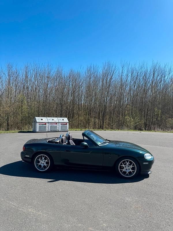 Second-hand Mazda MX5 110 CP (80 kW) 1999 Verde Cabrio