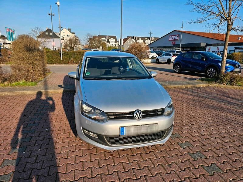 Gebraucht VW Polo Highline 90 PS (66 kW) 2010 Silber Kleinwagen