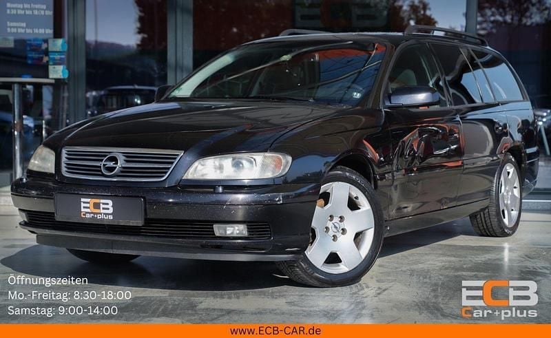 Schwarz Gebraucht 2002 Opel Omega Kombi | 600 € (Guter Preis) - Bild 1/4