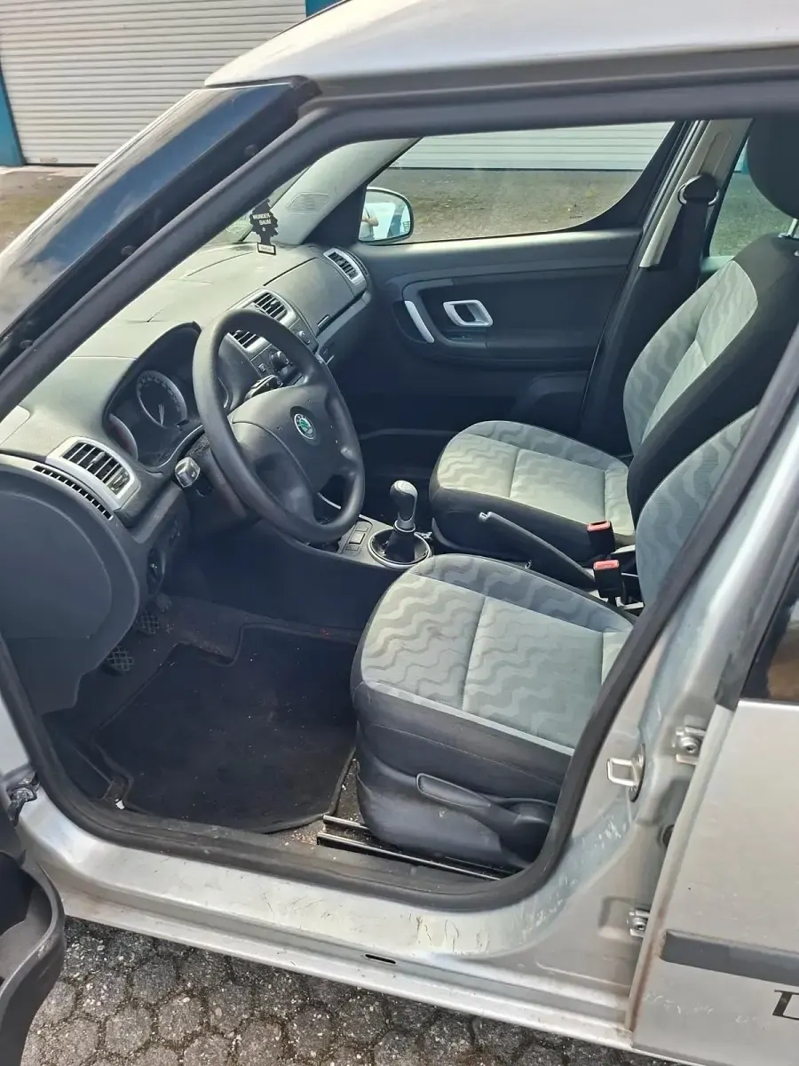 Gebraucht Skoda Roomster 86 PS (63 kW) 2008 Silber Van / Kleinbus