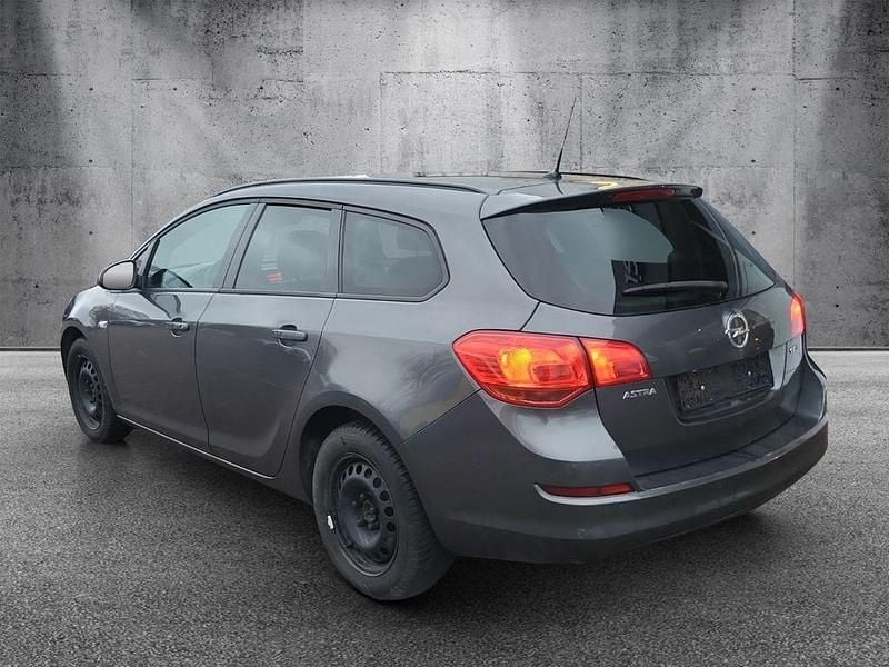 Gebraucht Opel Astra Design Edition 125 PS (91 kW) 2011 Grau Kombi
