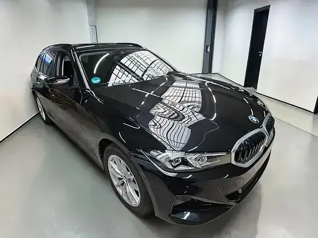 Gebraucht BMW 320 Comfort Edition 190 PS (139 kW) 2024 Schwarz Limousine