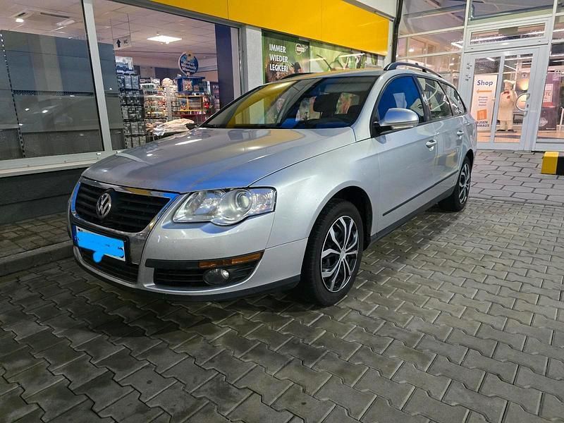 Silber Gebraucht 2007 VW Passat Kombi | 1.800 € (Guter Preis) - Bild 1/4