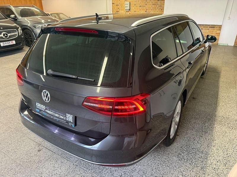 Gebraucht VW Passat Highline 179 PS (131 kW) 2018 Grau Kombi
