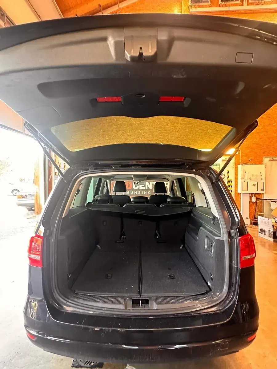 Gebraucht VW Sharan Highline 150 PS (110 kW) 2011 Schwarz Van / Kleinbus