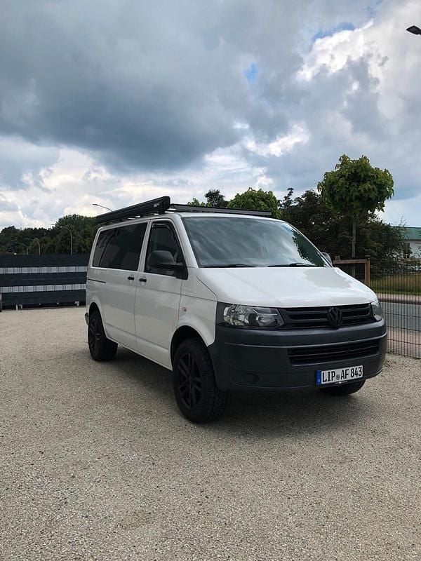 Weiß Gebraucht 2012 VW T5 Van | 22.500 € - Bild 1/4