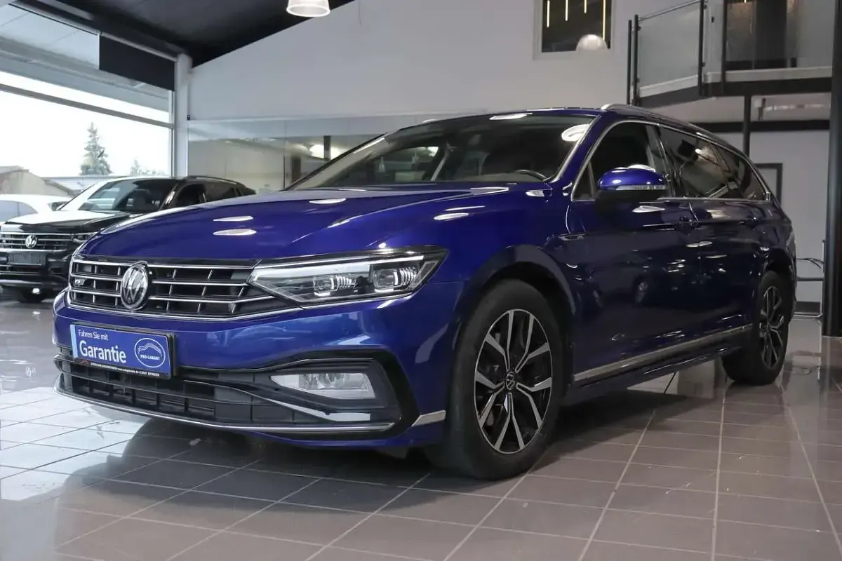 Usata VW Passat Business 200 CV (147 kW) 2020 Blu Station wagon