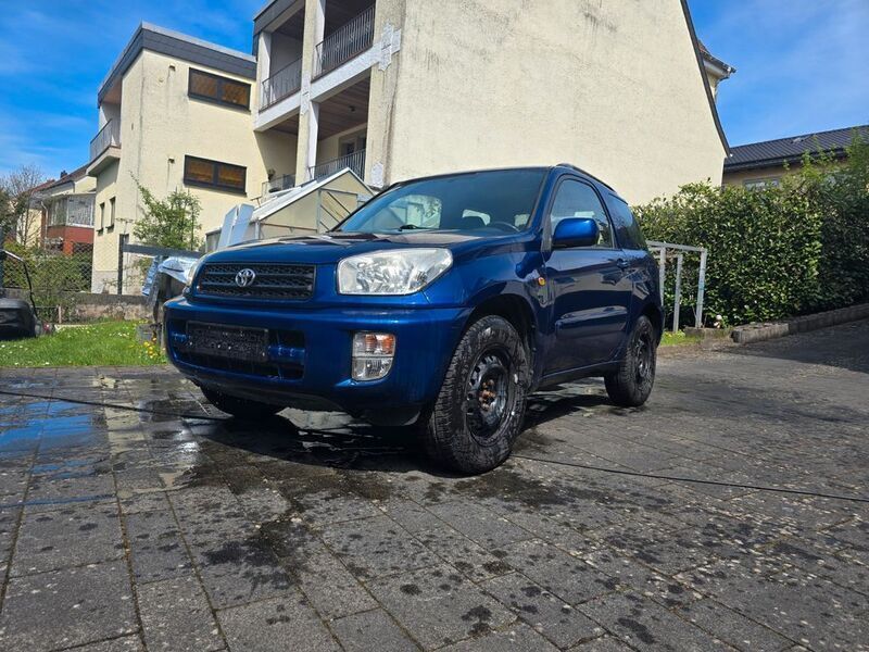 Blau Gebraucht 2004 Toyota RAV4 SUV | 4.599 € (Etwas zu teuer) - Bild 1/4
