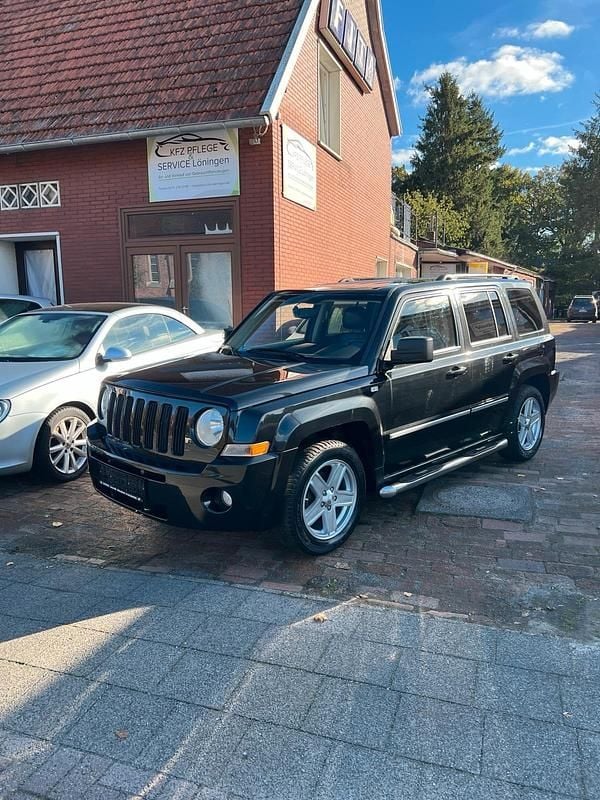 Schwarz Gebraucht 2010 Jeep Patriot SUV | 6.990 € (Etwas zu teuer) - Bild 1/4