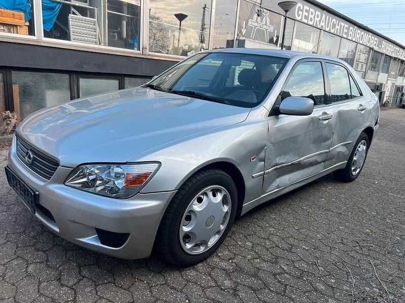 Gebraucht Lexus IS200 155 PS (114 kW) 2001 Silber Limousine