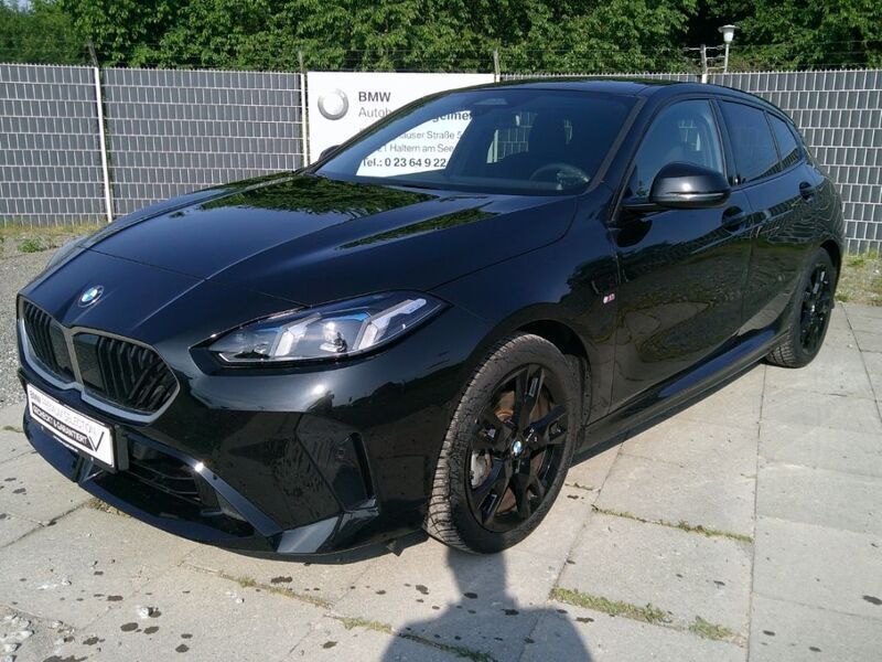 Schwarz Gebraucht 2024 BMW 118 M Sport Kleinwagen | 31.900 € (Fairer Preis) - Bild 1/3