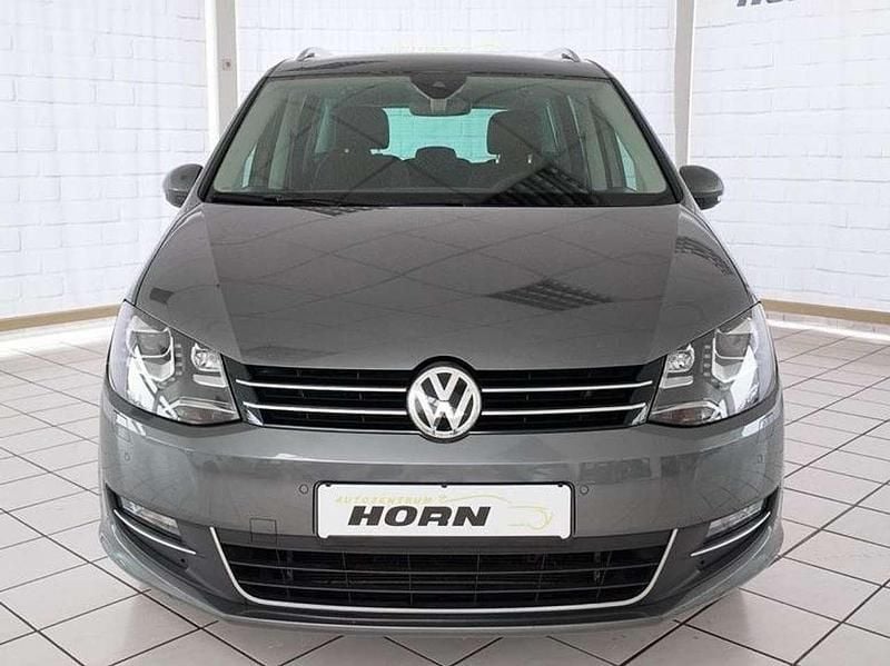 Gebraucht VW Sharan Highline 150 PS (110 kW) 2022 Indiumgrau metallic Van / Kleinbus