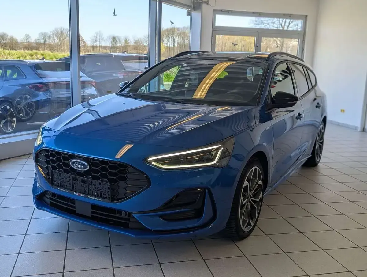 Gebraucht Ford Focus ST-Line X 155 PS (114 kW) 2025 Dynamicblau metallic Kombi
