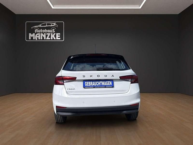 Neu Skoda Fabia Selection 80 PS (58 kW) 2025 Candyweiss Kleinwagen