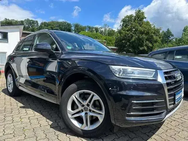 Gebraucht Audi Q5 Sport 190 PS (139 kW) 2019 Mondscheinblau metallic SUV