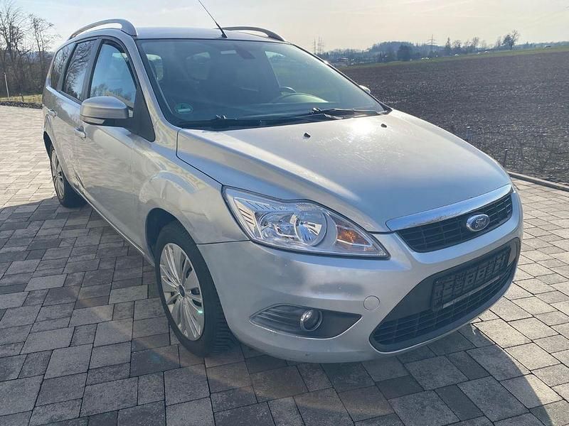 Gebraucht Ford Focus Style 101 PS (74 kW) 2008 Silber Limousine