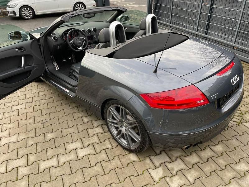Grau Gebraucht 2008 Audi TT Roadster S-line plus Cabrio | 16.900 € (Teuer) - Bild 1/4