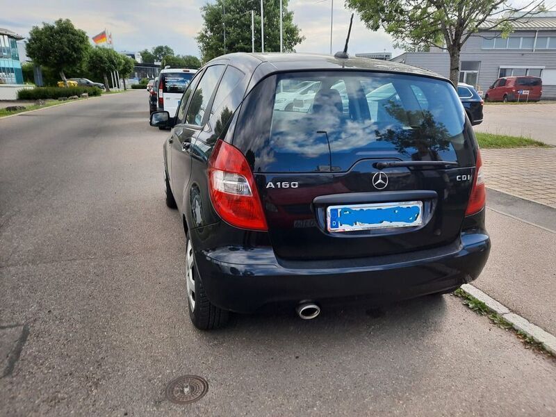 Schwarz Gebraucht 2010 Mercedes A160 Van / Kleinbus | 990 € (Fairer Preis) - Bild 1/4