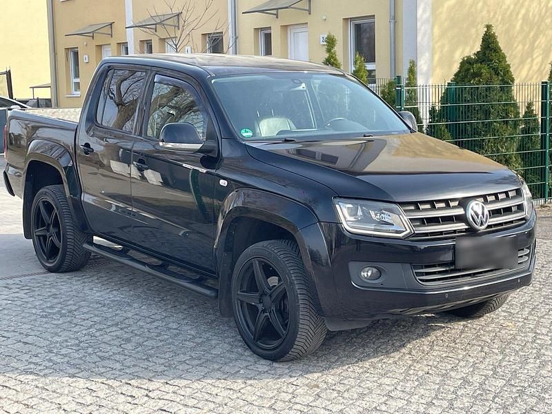 Gebraucht VW Amarok Highline 179 PS (131 kW) 2015 Schwarz Pickup