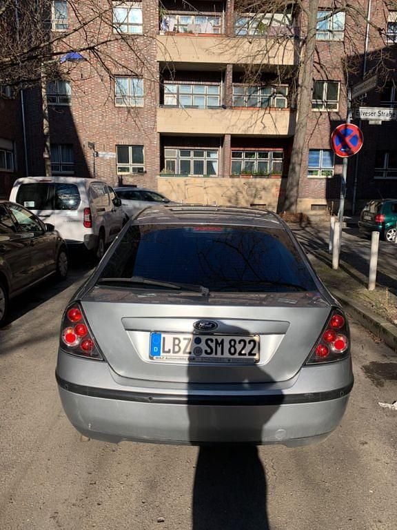 Gebraucht Ford Mondeo Ghia 145 PS (106 kW) 2005 Schwarz Limousine